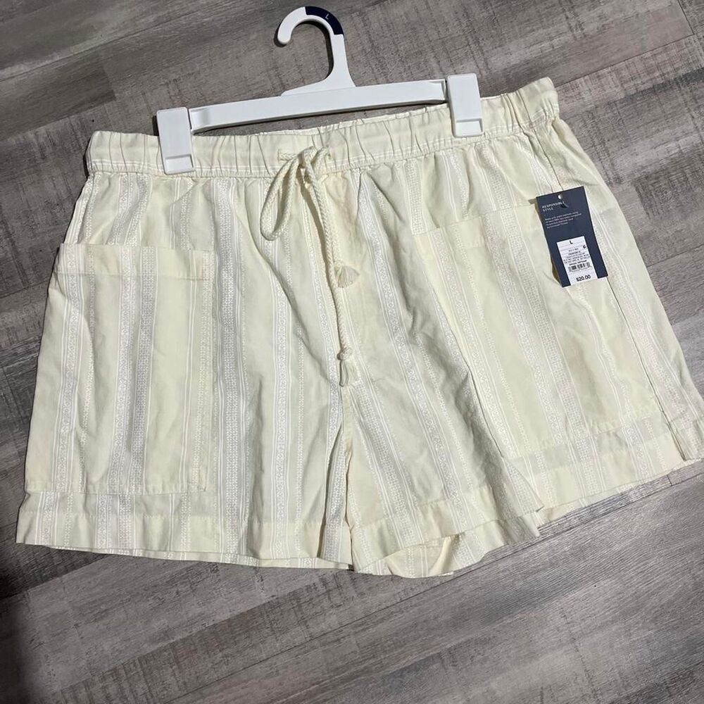 Universal-thread Women's Yellow and Cream Shorts